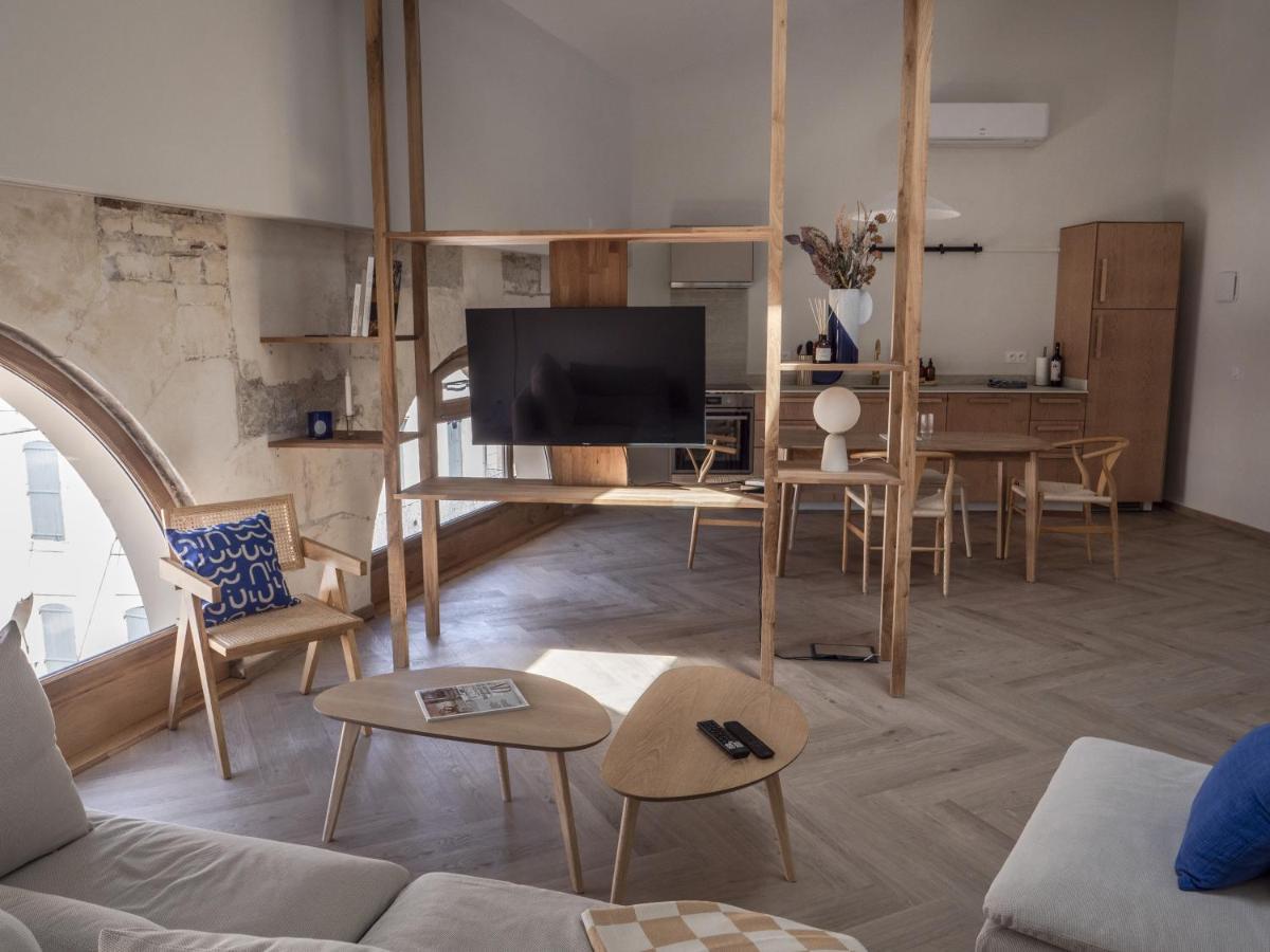 Appartement Le Nid Bleu Duplex En Plein Centre à Castres  Extérieur photo